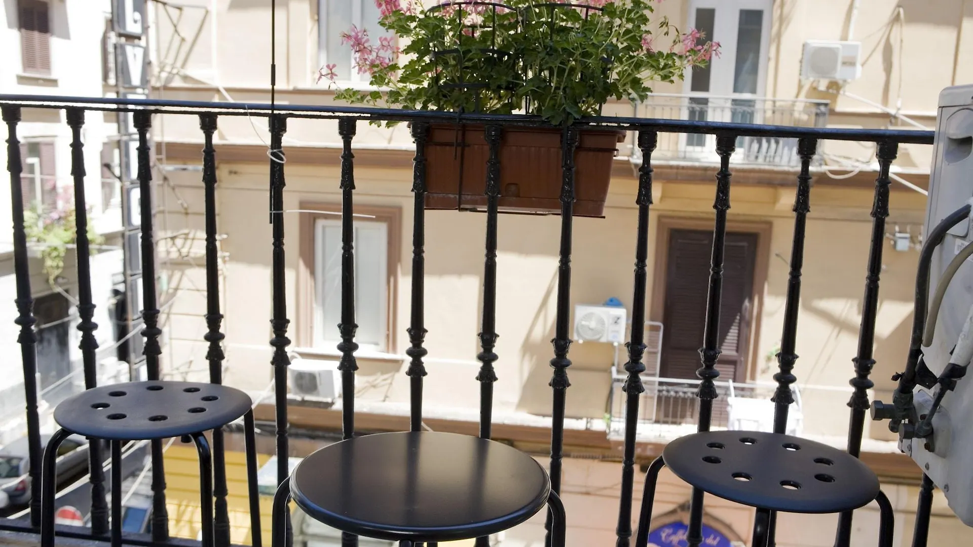 Hotel Cineholiday Neapel
